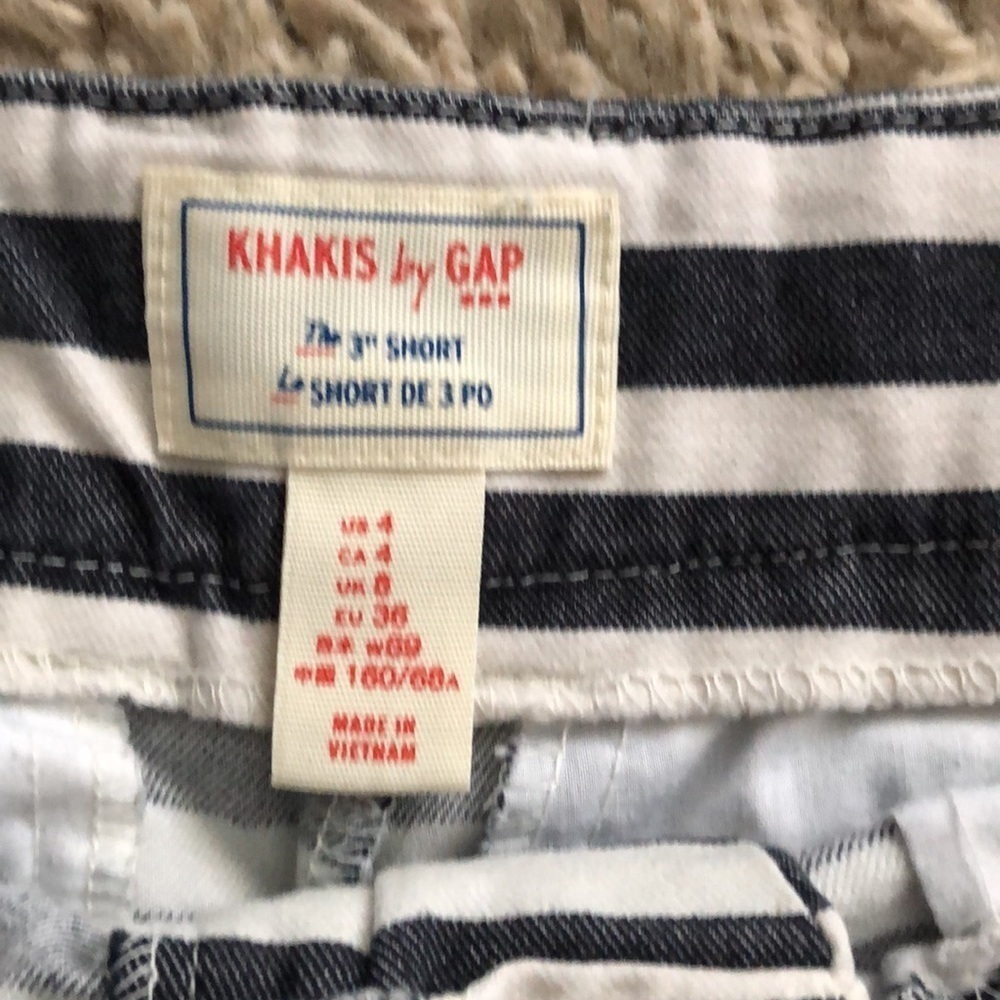 KHAKIS by Gap, size 4 S220 - Picture 3 of 4
